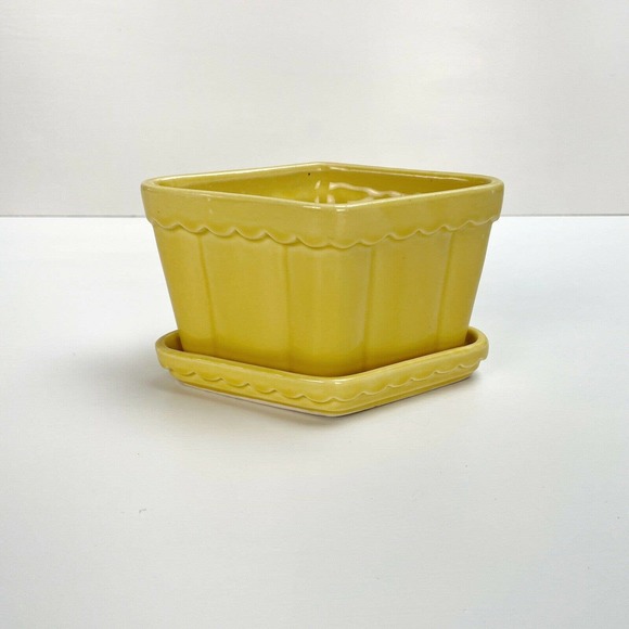 Vintage Diamond Shape Yellow Ceramic Pottery Planter Flower Pot 4" Tall Unmarked